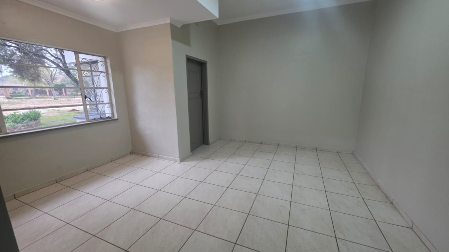 To Let 3 Bedroom Property for Rent in Wilkoppies North West